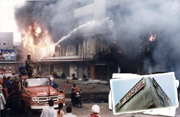 pembakaran mall klender salah satu peristiwa paling mengerikan dalam sejarah indonesia